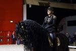Amsterdam 28 januari 2023
Samantha Steenwijk rijdt op haar paard een kuhr terwijl ze zingt tijdens Jumping Amsterdam in de RAI.
