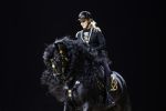 Amsterdam 28 januari 2023
Samantha Steenwijk rijdt op haar paard een kuhr terwijl ze zingt tijdens Jumping Amsterdam in de RAI.
