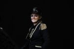Amsterdam 28 januari 2023
Samantha Steenwijk rijdt op haar paard een kuhr terwijl ze zingt tijdens Jumping Amsterdam in de RAI.