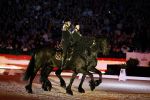 Amsterdam 28 januari 2023
Samantha Steenwijk rijdt op haar paard een kuhr terwijl ze zingt tijdens Jumping Amsterdam in de RAI.
