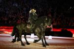 Amsterdam 28 januari 2023
Samantha Steenwijk rijdt op haar paard een kuhr terwijl ze zingt tijdens Jumping Amsterdam in de RAI.