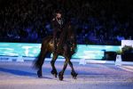 Amsterdam 28 januari 2023
Samantha Steenwijk rijdt op haar paard een kuhr terwijl ze zingt tijdens Jumping Amsterdam in de RAI.