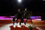 Amsterdam 28 januari 2023
Samantha Steenwijk rijdt op haar paard een kuhr terwijl ze zingt tijdens Jumping Amsterdam in de RAI.