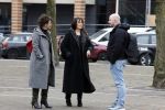 Utrecht 9 februari 2023
Kort geding Roxeanne Hazes vs. Rachel Hazes.  Roxeanne Hazes haar advocaat Maarten Kox (l) komt aan bij de rechtbank in Utrecht. Naast hem loopt ex advocaat Mr Tomlow en erachter Marieke v Beek en Robert Arjan Israel met vriendin