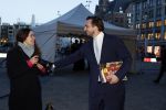 Amsterdam 17 januari 2023
Nieuwjaarsreceptie van Koning Willem Alexander en Koningin Maxima op paleis op de dam.
Davide Heijmans de vrouw van Thierry Baudet is daar aan het fotograferen.