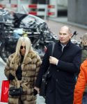 Amsterdam 11 januari 2024
Eugene v Duin arriveert bij de rechtbank van Amsterdam met zijn vrouw en advocaat .
