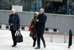 Amsterdam 11 januari 2024
Eugene v Duin arriveert bij de rechtbank van Amsterdam met zijn vrouw en advocaat .