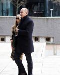 Amsterdam 11 januari 2024
Eugene v Duin arriveert bij de rechtbank van Amsterdam met zijn vrouw en advocaat .