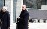 Amsterdam 11 januari 2024
Eugene v Duin arriveert bij de rechtbank van Amsterdam met zijn vrouw en advocaat .