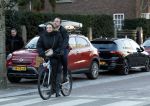 Amsterdam 9 januari 2024
Loiza lamers met partner op electrische van Moof fiets in Amsterdam.