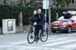 Amsterdam 9 januari 2024
Loiza lamers met partner op electrische van Moof fiets in Amsterdam.