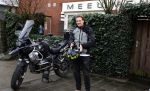Amsterdam 4 januari 2024
Winston post op zijn BMW motor