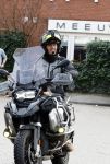 Amsterdam 4 januari 2024
Winston post op zijn BMW motor