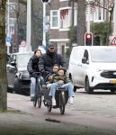 Amsterdam 9 januari 2024
Badr hari en ... in bakfiets in Amsterdam zuid.