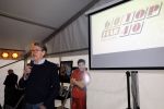 Hoek van Holland 2 januari 2025
De top 40 reikt prijzen uit aan ded Nederlandse Arteisten die in 1 jaar het langste op nummer 1 hebben gestaan .
Onder andere aanwezig Piet Veerman Erik de Zwart Corry Konings George Baker Jacques Herb Ben Cramer ea
Het geestje was in het Art Museum.