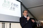 Hoek van Holland 2 januari 2025
De top 40 reikt prijzen uit aan ded Nederlandse Arteisten die in 1 jaar het langste op nummer 1 hebben gestaan .
Onder andere aanwezig Piet Veerman Erik de Zwart Corry Konings George Baker Jacques Herb Ben Cramer ea
Het geestje was in het Art Museum.