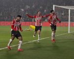 Eindhoven 14 Januari 2025 KNVB Beker PSV-Excelsior. Eindstand 5-4 (Verlenging)
Ismael Sabari scoort in de laatste seconde van de wedstrijd 3-3 en wordt gefeliciteerd door zijn kollega's Ryan Flamingo Ricardo Pepi Luuk de Jong en Ivan Perisic
Foto Jan Hoogsteen