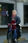Amsterdam 28 november 2003
Judith Bosch boodschappen doen op fiets