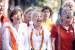 Amsterdam 30 april 2007
Het koninginnekoor met Ati Dijckmeester Judith Bosch en de moeder van Renee Vervoorn zingen tijdens koninginnedag.