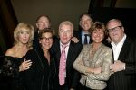 Amsterdam 26 november 2004
Premiere Andre v Duin in Carre
Joop v d Ende en Andre v Duin Joke Bruys Janine v d Ende Simone Kleinsma Guus Verstraete en Ron Brandsteder
Peter Smulders bv