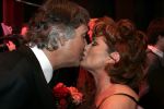Amsterdam 26 november 2004
Premiere Andre v Duin in Carre
Ron Brandsteder met Yvonne Brandsteder kussend 
Peter Smulders bv