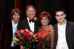 Amsterdam 26 november 2004
Premiere Andre v Duin in Carre
Ron Brandsteder met Yvonne Brandsteder en zoons
Peter Smulders bv
