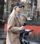 Amsterdam 17 januari 2026
Chantal Janzen met zoon Bobby op de pc hooftstraat