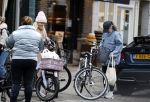 Amsterxdam 16 januari 2026
Chantal Janzen en Tina de Bruin doen samen boodschappen in Amsterdam zuid