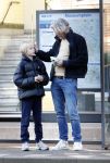 Amsterdam 20 januari 2026
Daan Schuurmans met zijn zoon op de tram aan het wachten . Daarna reden ze naar hun nieuwe huis .