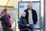 Amsterdam 20 januari 2026
Daan Schuurmans met zijn zoon op de tram aan het wachten . Daarna reden ze naar hun nieuwe huis .