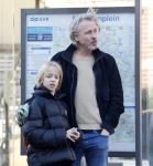 Amsterdam 20 januari 2026
Daan Schuurmans met zijn zoon op de tram aan het wachten . Daarna reden ze naar hun nieuwe huis .