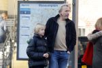 Amsterdam 20 januari 2026
Daan Schuurmans met zijn zoon op de tram aan het wachten . Daarna reden ze naar hun nieuwe huis .