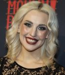 Utrecht 14 januari 2026
Premiere April Darby bij moulin Rouge in Beatrixtheater . Emmaly Brown