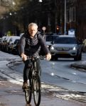 Amsterdam 6 januari 2026
Jaap Jongbloed vertrekt bij zijn sportschool op de fiets naar huis .