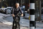 Amsterdam 6 januari 2026
Jaap Jongbloed vertrekt bij zijn sportschool op de fiets naar huis .