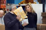 Rotterdam 15 januari 2026
Koningin Maxima bezoekt stichting jarige Job en pakt samen met de andere vrijwilligers de miljoenste doos / box in .