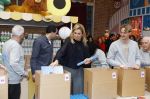 Rotterdam 15 januari 2026
Koningin Maxima bezoekt stichting jarige Job en pakt samen met de andere vrijwilligers de miljoenste doos / box in .