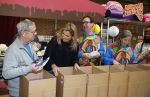Rotterdam 15 januari 2026
Koningin Maxima bezoekt stichting jarige Job en pakt samen met de andere vrijwilligers de miljoenste doos / box in .
