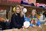 Rotterdam 15 januari 2026
Koningin Maxima bezoekt stichting jarige Job en pakt samen met de andere vrijwilligers de miljoenste doos / box in .