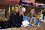 Rotterdam 15 januari 2026
Koningin Maxima bezoekt stichting jarige Job en pakt samen met de andere vrijwilligers de miljoenste doos / box in .