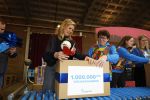 Rotterdam 15 januari 2026
Koningin Maxima bezoekt stichting jarige Job en pakt samen met de andere vrijwilligers de miljoenste doos / box in .