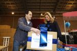 Rotterdam 15 januari 2026
Koningin Maxima bezoekt stichting jarige Job en pakt samen met de andere vrijwilligers de miljoenste doos / box in .