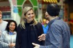 Rotterdam 15 januari 2026
Koningin Maxima bezoekt stichting jarige Job en pakt samen met de andere vrijwilligers de miljoenste doos / box in .