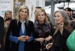 Eindhoven 26 oktober 2023
Koningin Maxima op bezok bij de dutch design week in Eindhoven . Maxima had haar goede vriendin Mariska Dietz mee genomen . Mariska Heeft paleis huis Den Bosch ingericht .