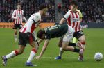 Eindhoven, 1 Februari 2026
Kompetitiewedstrijd PSV-Feyenoord, eindstand 3-0
Leo Sauer en Sergino Dest