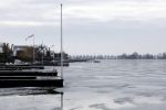 Breukeleveen 8 januari 2026
In het huis waar Ron Brandsteder altijd heeft gewoond gaan nu zijn vrouw Yvonne Brandsteder en zoon Rick Brandsteder wonen . Het huis ligt aan een prachtige plek aan de loosdrechtse plassen ..