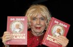 Amsterdam 12 januari 2026
Paul Haenen als Magreet Dolman . Presentatie boek bij theater de Richel