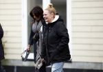 Vinkeveen 19 januari 2026
Rachel Hazes kroijgt de sleutels terug van haar huis in Vinkeveen . Marieke v Beek verloor rechtszaak en moet uit het huis . Rachel kwam samen met een makelaar