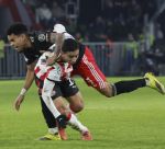Eindhoven, 28 Januari 2026
Laatste wedstrijd in voorronde Champions League
PSV-Bayern Munchen, eindstand 1-2
Mauro Junior in duel met Luis Diaz