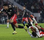 Eindhoven, 28 Januari 2026
Laatste wedstrijd in voorronde Champions League
PSV-Bayern Munchen, eindstand 1-2
Mauro Junior in duel met Luis Diaz